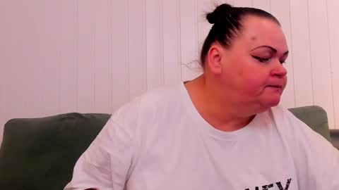 Lana online show from February 11, 2026, 8:30 am