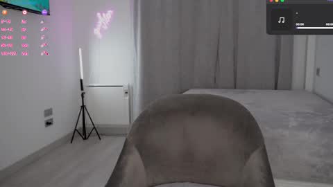 Milana online show from March 29, 2026, 4:23 am