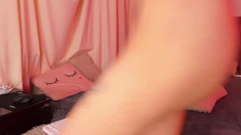 Milana online show from April 17, 2026, 6:05 am