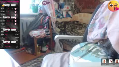 Luna-- link in bio online show from April 16, 2026, 2:51 pm