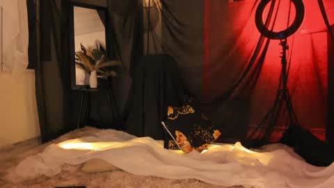 aya online show from September 12, 2025, 7:58 pm