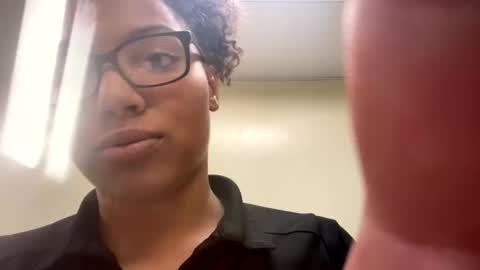 milanthesub online show from November 4, 2025, 11:37 pm