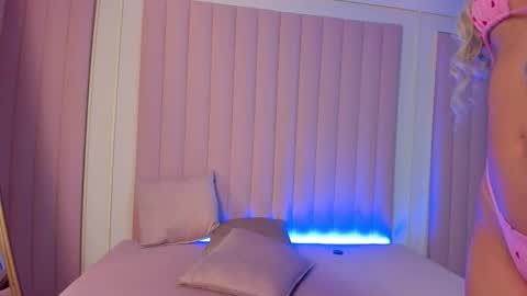 Sexy Mila  online show from September 9, 2025, 10:48 am