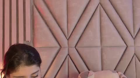 milarux online show from November 19, 2025, 5:13 pm