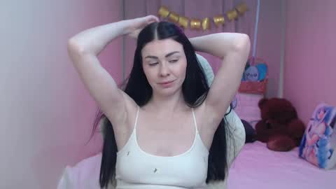 milasecretsss online show from April 14, 2026, 11:38 am