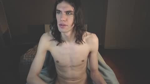 Mila online show from October 5, 2025, 5:55 pm