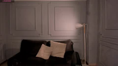 Mila Velvet online show from April 7, 2026, 12:16 pm