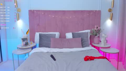 Mia online show from February 13, 2025, 5:58 am