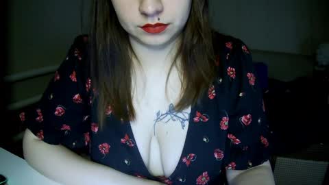 Milaxcute online show from April 8, 2026, 6:19 pm