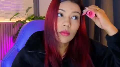 milena_lawson online show from November 21, 2025, 11:09 am