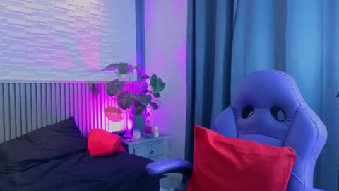 milena_lawson online show from February 19, 2026, 2:02 pm