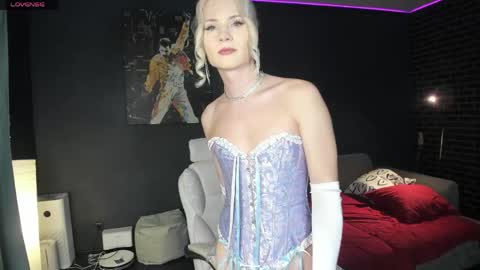 Milena online show from April 30, 2026, 12:28 am