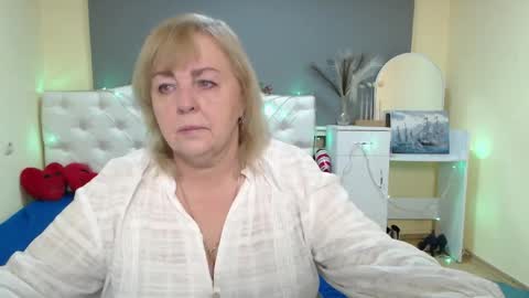 Milena online show from January 11, 2026, 6:07 am