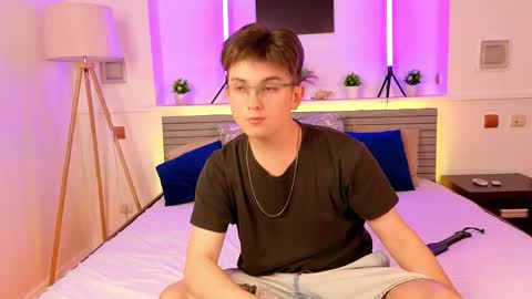 Miles online show from April 30, 2026, 3:35 am