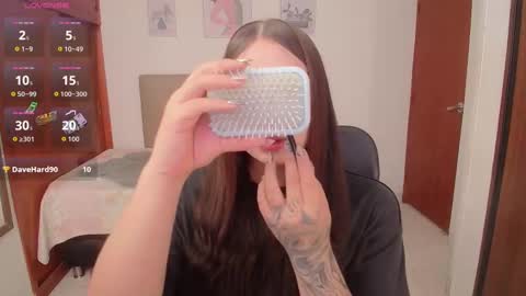 Miley online show from October 1, 2025, 3:18 pm