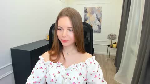 mileygloss online show from March 8, 2026, 11:58 am