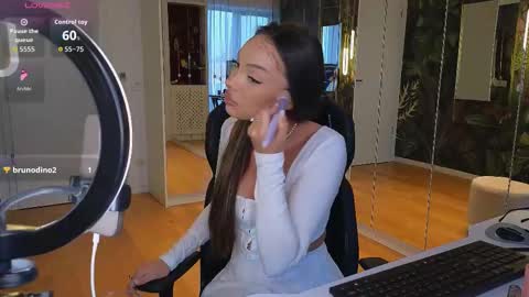 Snapshot of mileysin chatting on January 14, 2026, 2:12 pm Miley Sin online show from January 14, 2026, 2:12 pm