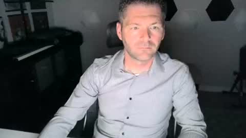 milf_hunter567 online show from October 20, 2025, 11:32 am