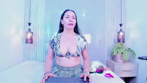 Snapshot of milf_luciana chatting on February 26, 2026, 11:20 am milf_luciana online show from February 26, 2026, 11:20 am