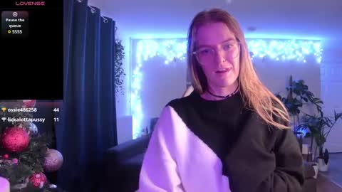 Milf Tara36 online show from December 28, 2024, 11:05 pm