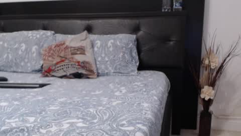 milfa online show from February 27, 2025, 7:12 am