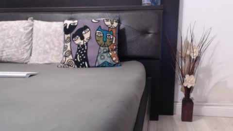 milfa online show from September 17, 2025, 4:25 am