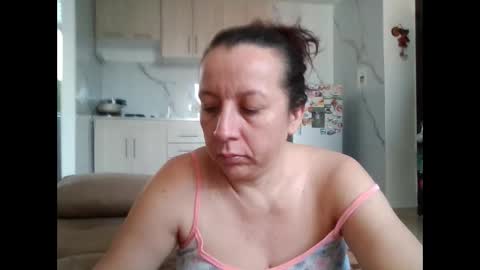 milfevha online show from December 15, 2025, 9:41 pm