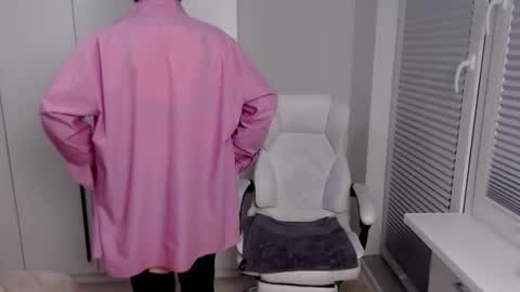 MilfScarlette online show from February 5, 2026, 5:34 am