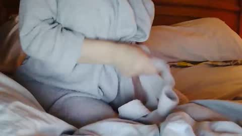 Snapshot of milfytitts chatting on October 21, 2025, 1:23 pm MilfyTitts online show from October 21, 2025, 1:23 pm