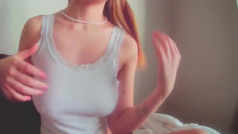 Snapshot of milia21 chatting on October 29, 2025, 8:27 am milia21 online show from October 29, 2025, 8:27 am