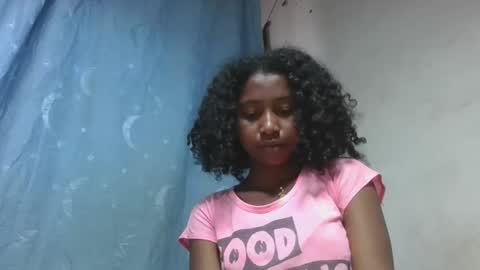 Snapshot of milinasy chatting on February 22, 2026, 6:28 pm milinasy online show from February 22, 2026, 6:28 pm