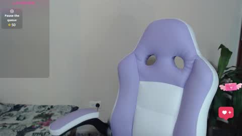 Snapshot of milk_little4u chatting on January 28, 2025, 11:07 pm luci online show from January 28, 2025, 11:07 pm