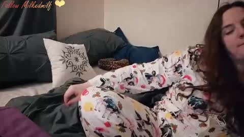 milkedmilf online show from February 6, 2026, 8:07 am