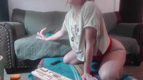 Snapshot of milknhunnny chatting on February 19, 2025, 3:39 am milknhunnny online show from February 19, 2025, 3:39 am