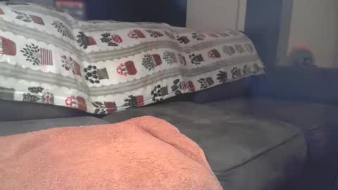 Snapshot of milknhunnny chatting on March 4, 2026, 5:35 am milknhunnny online show from March 4, 2026, 5:35 am