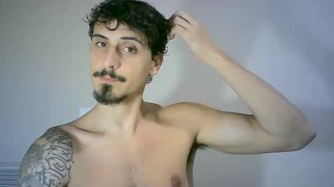 Snapshot of milkoffee chatting on December 4, 2024, 8:18 pm milkoffee online show from December 4, 2024, 8:18 pm