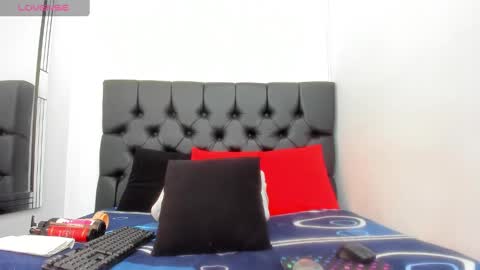 milky_lau_18 online show from January 26, 2025, 12:33 pm