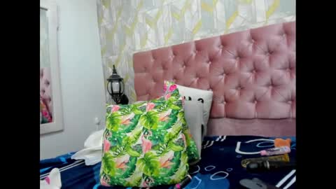 milky_lau_18 online show from January 29, 2025, 9:12 am