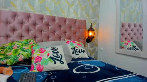 milky_lau_18 online show from February 1, 2025, 12:29 am