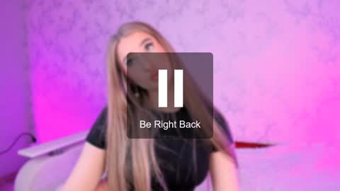 Snapshot of milky_waybaby chatting on January 4, 2025, 8:17 am Vivian online show from January 4, 2025, 8:17 am