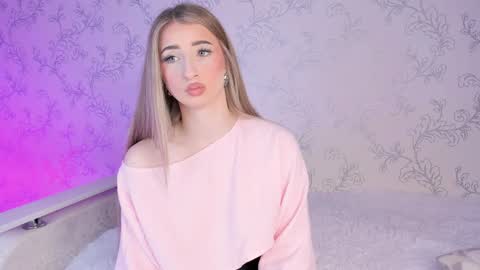 Snapshot of milky_waybaby chatting on January 11, 2025, 11:45 am Vivian online show from January 11, 2025, 11:45 am