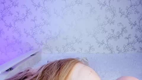 Snapshot of milky_waybaby chatting on February 5, 2025, 11:12 am Vivian online show from February 5, 2025, 11:12 am