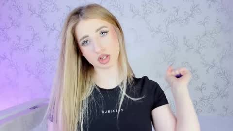 Snapshot of milky_waybaby chatting on February 25, 2025, 1:39 pm Vivian online show from February 25, 2025, 1:39 pm