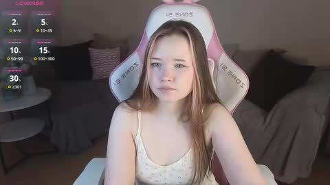 Ula online show from November 9, 2025, 4:38 pm