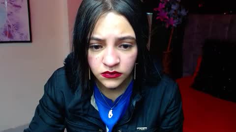 Violeta online show from November 10, 2025, 1:32 pm