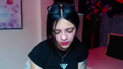 Violeta online show from December 4, 2025, 3:21 pm