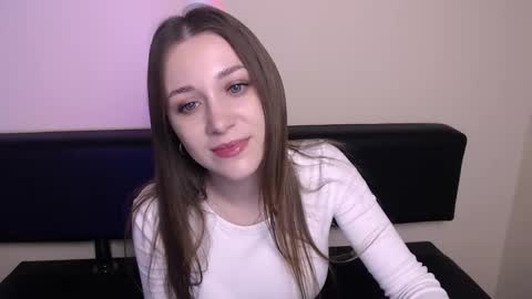 Milla online show from November 24, 2025, 7:52 am