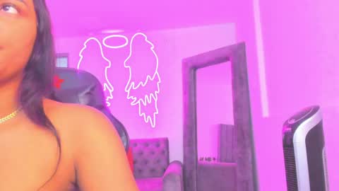 miller_silvana online show from April 17, 2026, 11:46 am