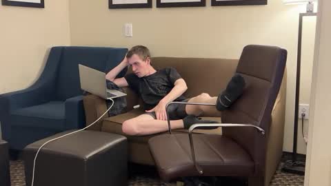 SlimnHungOH online show from December 13, 2024, 2:43 am