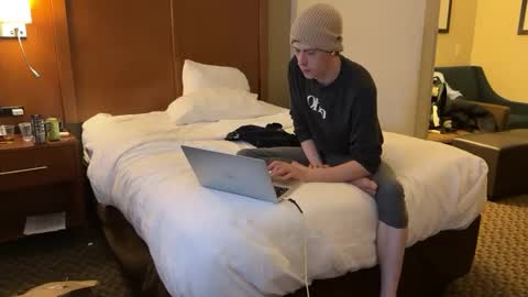 SlimnHungOH online show from January 6, 2025, 10:05 pm